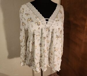 Cozy Casual Floral Lace Blouse - Cream and Yellow
